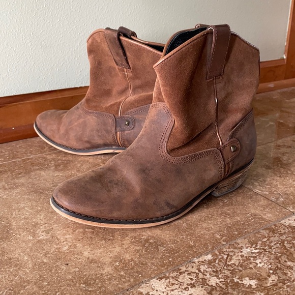 Shoes - FREE SHIPPING Real leather cowboy booties